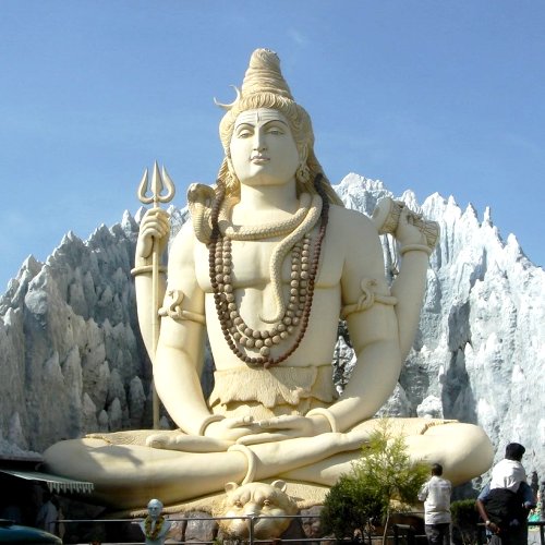 Shiva Bangalore dieu hindou membre de la Trimorti